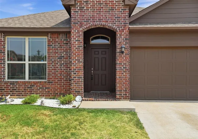 Photo 4 of Single family home for sale at 9520 Timberland Ln, Yukon, OK 73099 | MLS# 1242711 | Listing updated on 2026-09-03