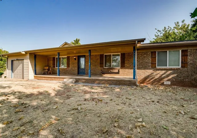2nd image of 513 S Lakehoma Pl Dr, Mustang, OK 73064 | MLS# 1242717
