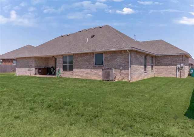 23rd image of 11216 Sw 42nd Ct, Mustang, OK 73064 | MLS# 1242719