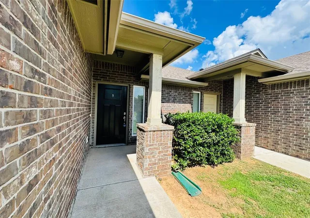1st image of 1101 Merlin Dr #1101 - 1103, Norman, OK 73072 | MLS# 1242726