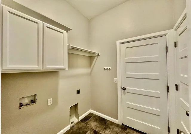 image of 1101 Merlin Dr, Norman, OK 73072