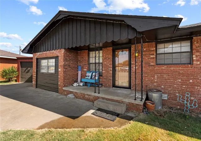 4th image of 523 Ruth Dr, Carnegie, OK 73015 | MLS# 1242733