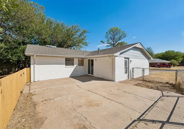 Photo 3 of Single family home for sale at 345 Nw 87th Street, Oklahoma City, OK 73114 | MLS# 1242742 | Listing updated on 2026-09-25