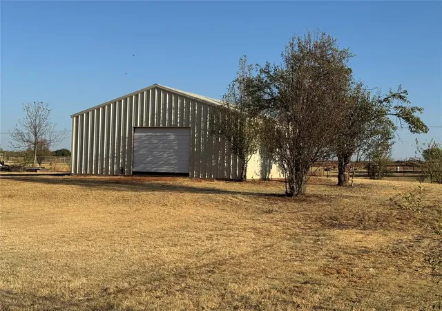 Photo 3 of Single family home for sale at 1911 Van Buren Ave, Piedmont, OK 73078 | MLS# 1242746 | Listing updated on 2026-09-30