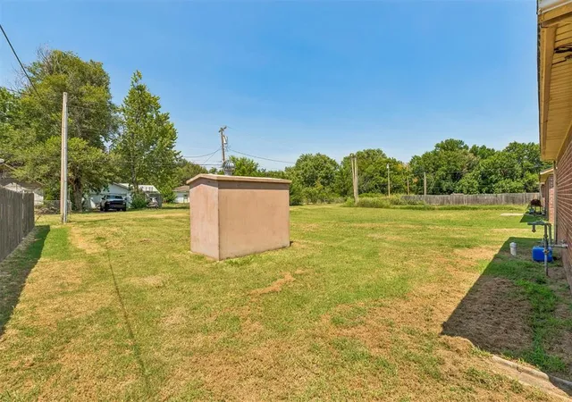 43rd image of 309 W Garrett St, Anadarko, OK 73005 | MLS# 1242754