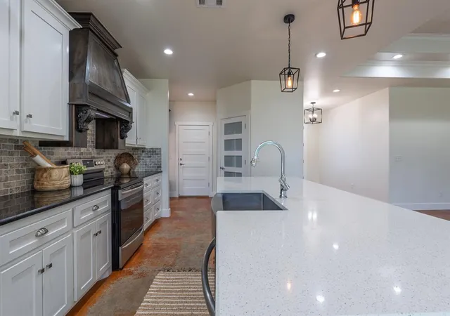 image of 37654 New Hope Rd, Tecumseh, OK 74873 | MLS# 1242755