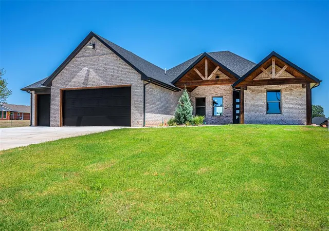1st image of 1109 Bridgeview Ln, Tuttle, OK 73089 | MLS# 1242758