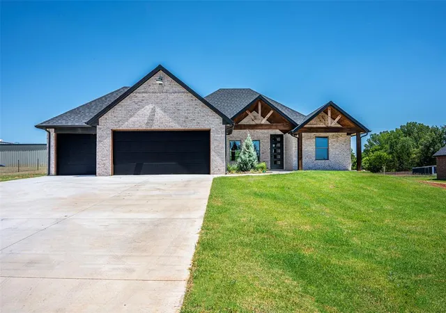 3rd image of 1109 Bridgeview Ln, Tuttle, OK 73089 | MLS# 1242758