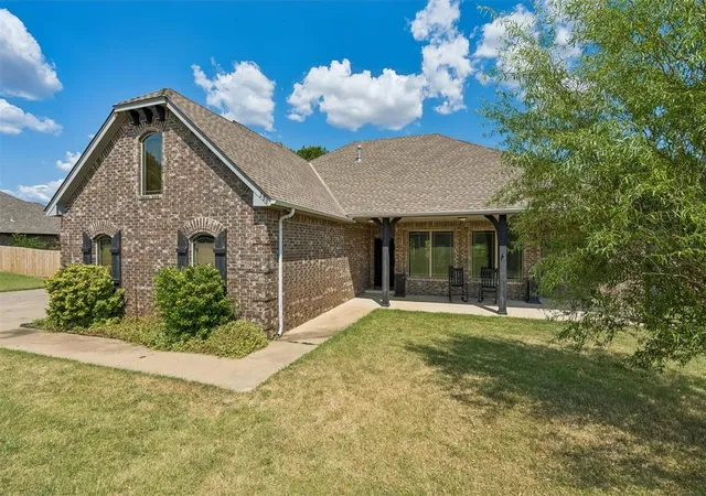 1st image of 286 Mounds Rd, Harrah, OK 73045 | MLS# 1242759