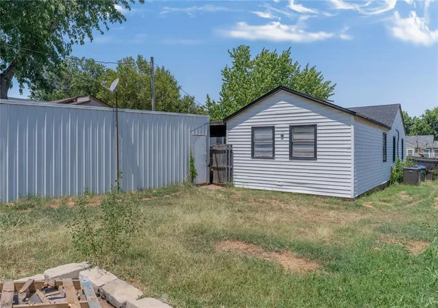 32nd image of 548 E Northrup Dr, Oklahoma City, OK 73110 | MLS# 1242769