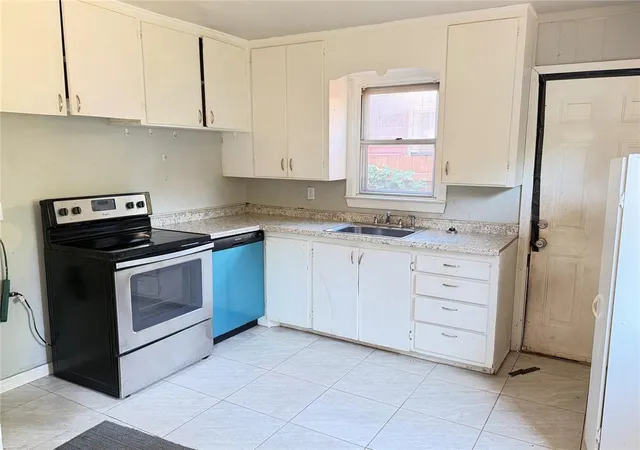 Photo 3 of Single family home for sale at 1405 Nw 94th Street, Oklahoma City, OK 73114 | MLS# 1242781 | Listing updated on 2026-09-03