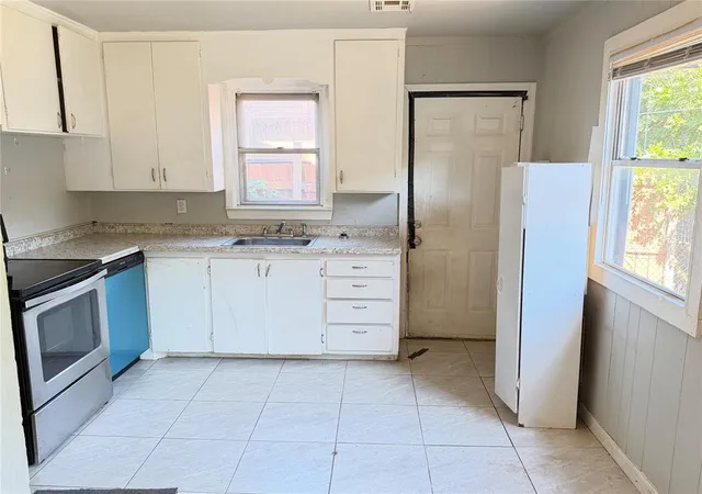 Photo 3 of Single family home for sale at 1405 NW 94th Street, Oklahoma City, OK 73114 | MLS# 1242781 | Listing updated on 2026-09-03