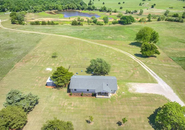3rd image of 8800 N Coltrane Rd, Guthrie, OK 73044 | MLS# 1242786