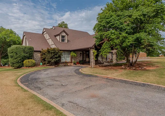 1st image of 254 N Marshall Dr, Chandler, OK 74834 | MLS# 1242791