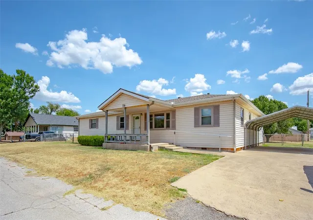 3rd image of 714 N Jefferson Ave, Blanchard, OK 73010 | MLS# 1242794