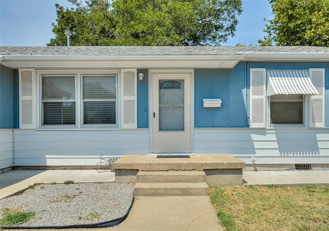 Photo 2 of Sale Pending at 4529 Nw 43rd Street, Warr Acres, OK 73122 | MLS# 1242801 | Listing updated on 2026-08-08
