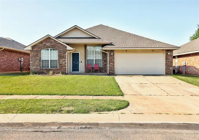 Photo 1 of Single family home for sale at 612 Cavecreek St, Norman, OK 73071 | MLS# 1242808 | Listing updated on 2026-09-22