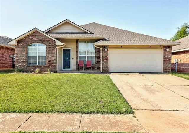 Photo 2 of Single family home for sale at 612 Cavecreek St, Norman, OK 73071 | MLS# 1242808 | Listing updated on 2026-09-22