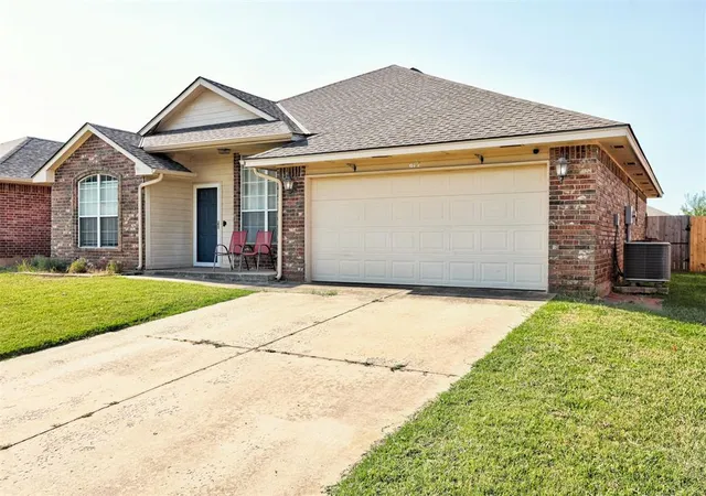 Photo 3 of Single family home for sale at 612 Cavecreek St, Norman, OK 73071 | MLS# 1242808 | Listing updated on 2026-09-22