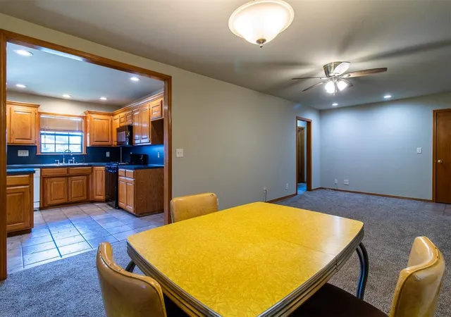 2nd image of 912 Birch St, Wellston, OK 74881 | MLS# 1242810