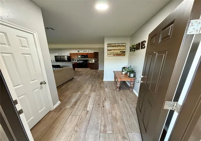 4th image of 906 River Run Dr, Noble, OK 73068 | MLS# 1242820