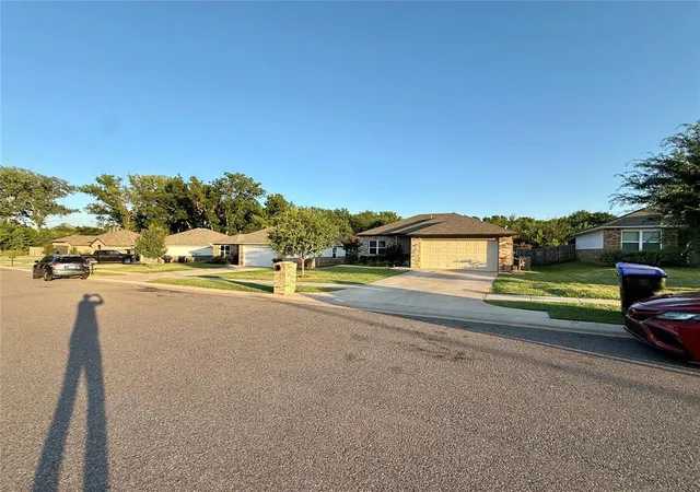 48th image of 906 River Run Dr, Noble, OK 73068 | MLS# 1242820