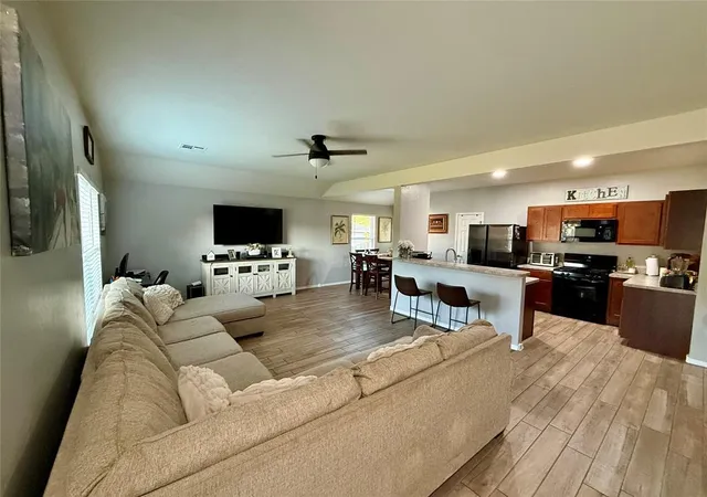 5th image of 906 River Run Dr, Noble, OK 73068 | MLS# 1242820