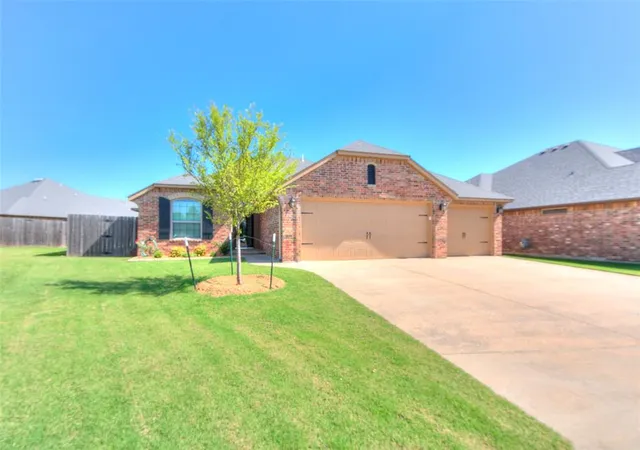 Photo 1 of Single family home for sale at 425 Sw 170th Terrace, Oklahoma City, OK 73170 | MLS# 1242829 | Listing updated on 2026-10-08