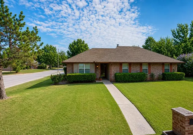 Photo 2 of Sale Pending at 6908 Talbot Ct, Oklahoma City, OK 73162 | MLS# 1242833 | Listing updated on 2026-08-25