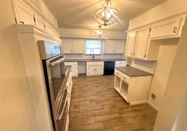 Photo 3 of Sale Pending at 6908 Talbot Ct, Oklahoma City, OK 73162 | MLS# 1242833 | Listing updated on 2026-08-25