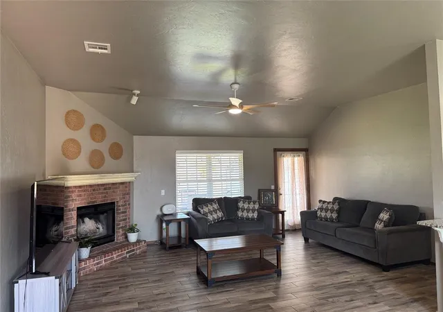Photo 2 of Sale Pending at 1121 Nw Phils Way, Piedmont, OK 73078 | MLS# 1242835 | Listing updated on 2026-09-01