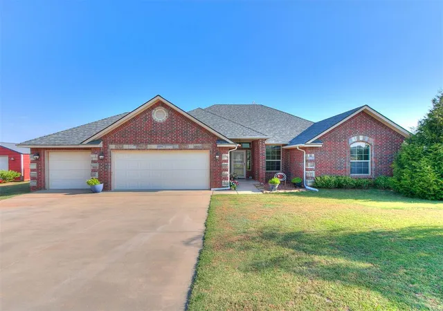 1st image of 2008 County Road 1199, Tuttle, OK 73089 | MLS# 1242840