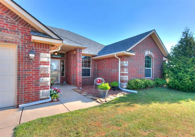 3rd image of 2008 County Road 1199, Tuttle, OK 73089 | MLS# 1242840