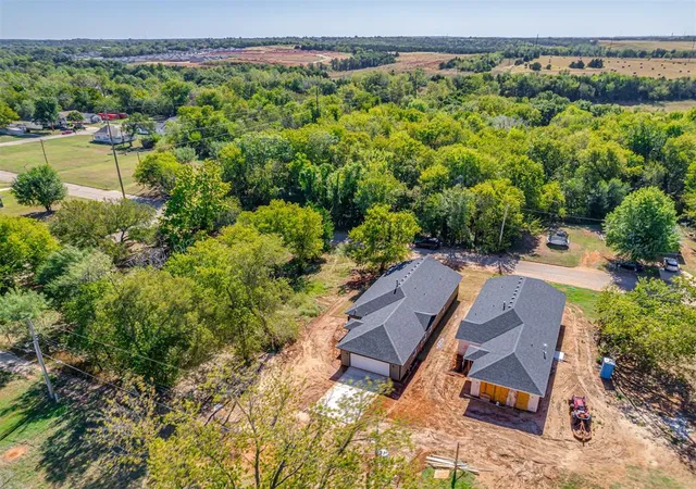 Photo 1 of Single family home for sale at 706 E Lincoln Ave, Guthrie, OK 73044 | MLS# 1242842 | Listing updated on 2026-08-06