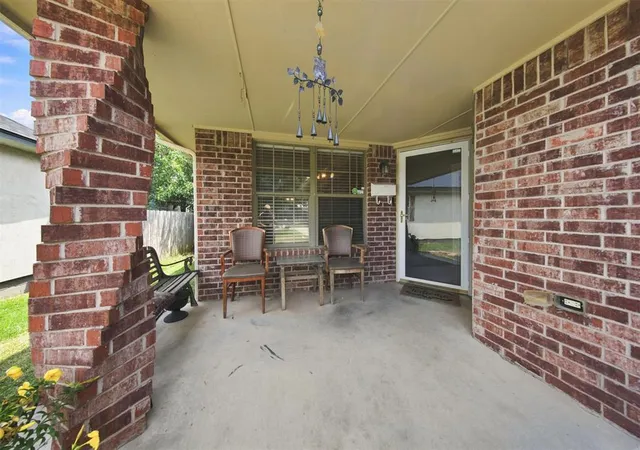 2nd image of 622 Nw 109th St, Oklahoma City, OK 73114 | MLS# 1242849