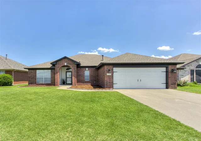 Photo 1 of Sale Pending at 2508 Port Rush Dr, Moore, OK 73160 | MLS# 1242859 | Listing updated on 2026-08-09