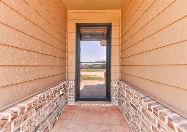 3rd image of 5215 Kye Dr, Tuttle, OK 73089 | MLS# 1242870