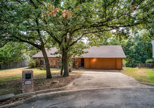 2nd image of 1758 W Young St, Tulsa, OK 74127 | MLS# 1242873