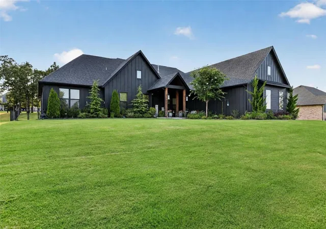 2nd image of 53 N Oaks Rd, Harrah, OK 73045 | MLS# 1242877