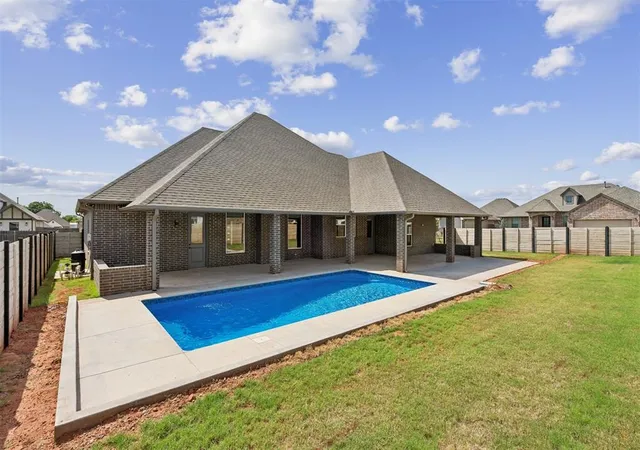 3rd image of 5700 Copper Stone Ct, Mustang, OK 73064 | MLS# 1242879