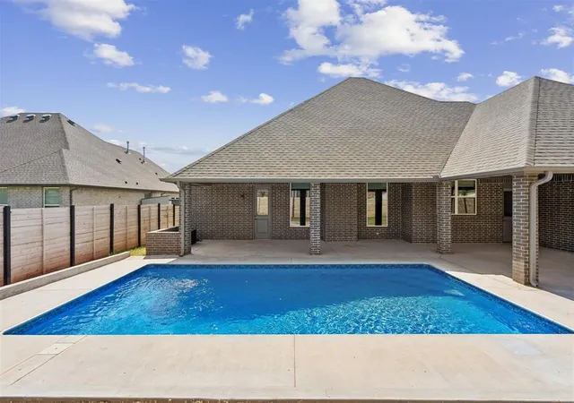 2nd image of 5700 Copper Stone Ct, Mustang, OK 73064 | MLS# 1242879