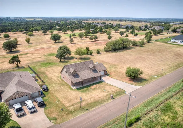 2nd image of 517 S Broadway Ave, Guthrie, OK 73044 | MLS# 1242885
