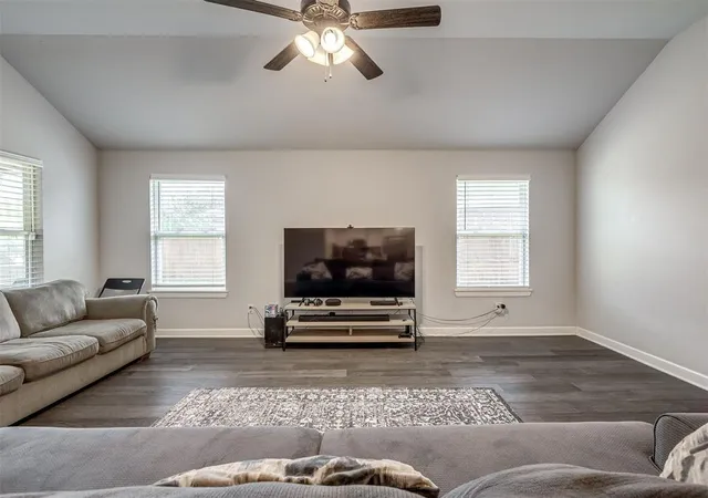 3rd image of 15508 Rosedown Dr, Oklahoma City, OK 73170 | MLS# 1242888