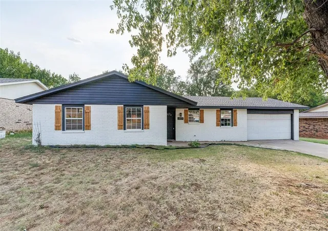 1st image of 1017 Pinebrook Dr, Guthrie, OK 73044 | MLS# 1242896