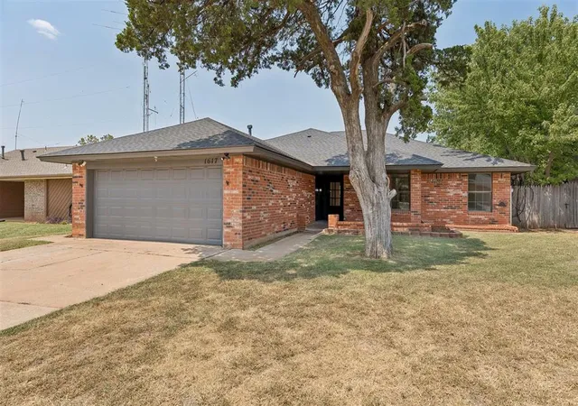 Photo 1 of Single family home for sale at 1617 Shadow Ct, Edmond, OK 73013 | MLS# 1242897 | Listing updated on 2026-10-19