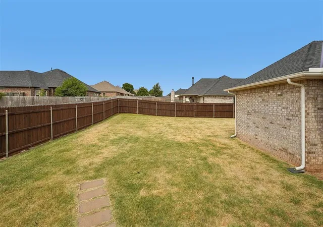 36th image of 414 Megan Ln, Blanchard, OK 73010 | MLS# 1242900
