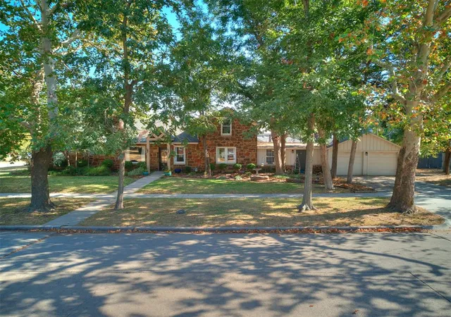 Photo 4 of Single family home for sale at 2700 NW 14th Street, Oklahoma City, OK 73107 | MLS# 1242904 | Listing updated on 2026-08-26