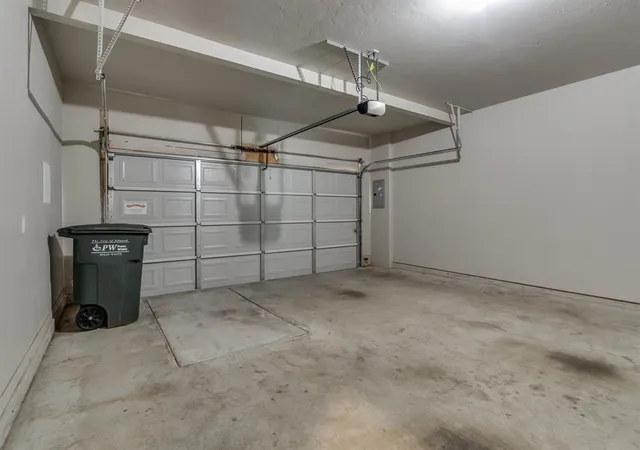 44th image of 2208 Camino Del Plaza Ln, Edmond, OK 73013 | MLS# 1242906