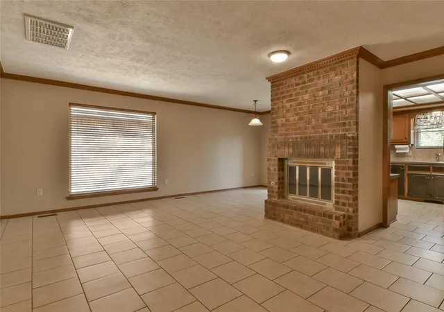 4th image of 8125 Sw 36Th St, Oklahoma City, OK 73179 | MLS# 1242914