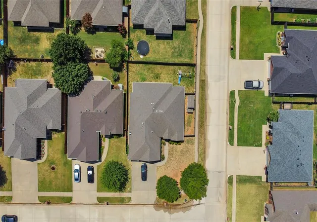 47th image of 566 W Hunters Court Wy, Mustang, OK 73064 | MLS# 1242916